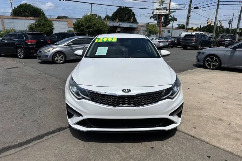 2020 Kia Optima LX photo 1