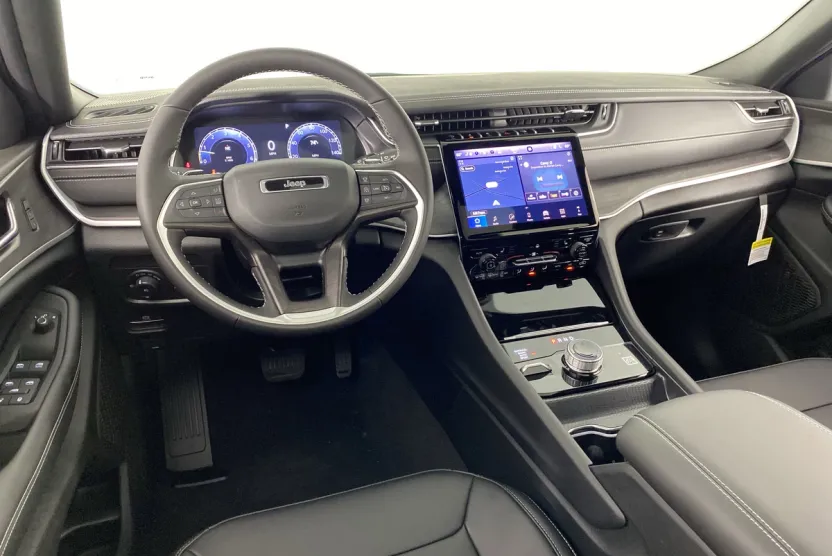 2025 Jeep Grand Cherokee Limited photo 1