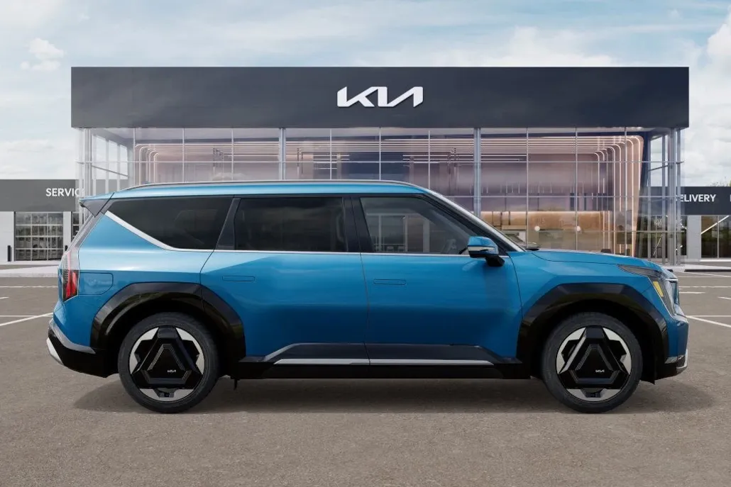 2026 Kia EV9 Land photo 1