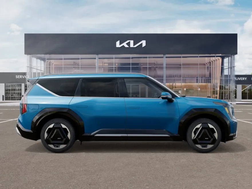2026 Kia EV9 Land photo 1