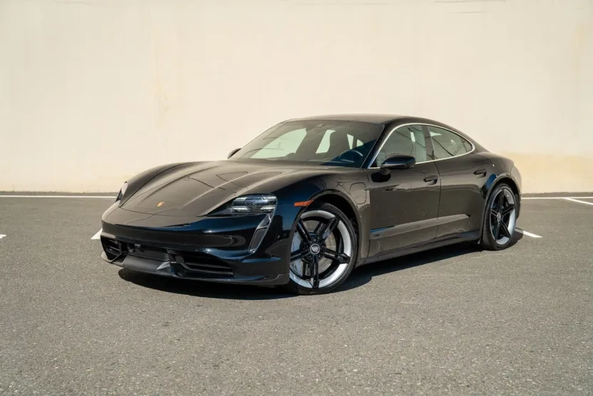 2020 Porsche Taycan Turbo photo 1