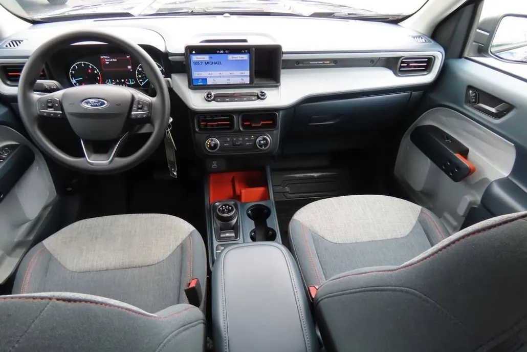 2022 Ford Maverick XLT photo 1