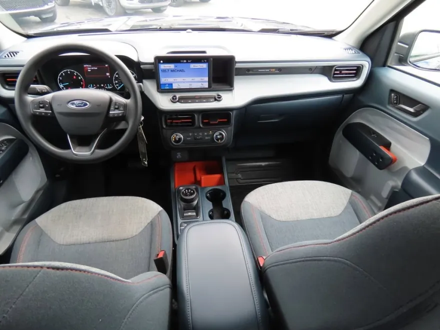 2022 Ford Maverick XLT photo 1