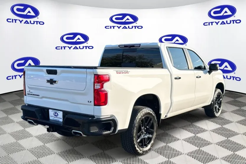 2023 Chevrolet Silverado 1500 LT Trail Boss photo 1