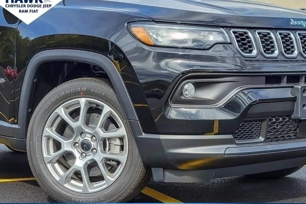 2025 Jeep Compass Latitude photo 1