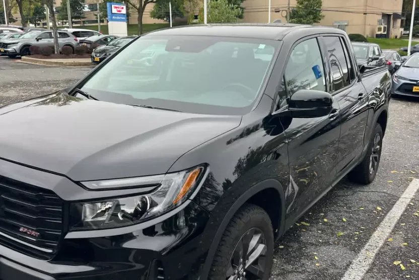2023 Honda Ridgeline Sport photo 1