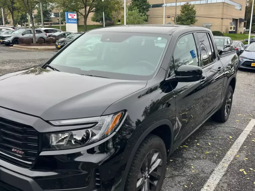 2023 Honda Ridgeline Sport photo 1