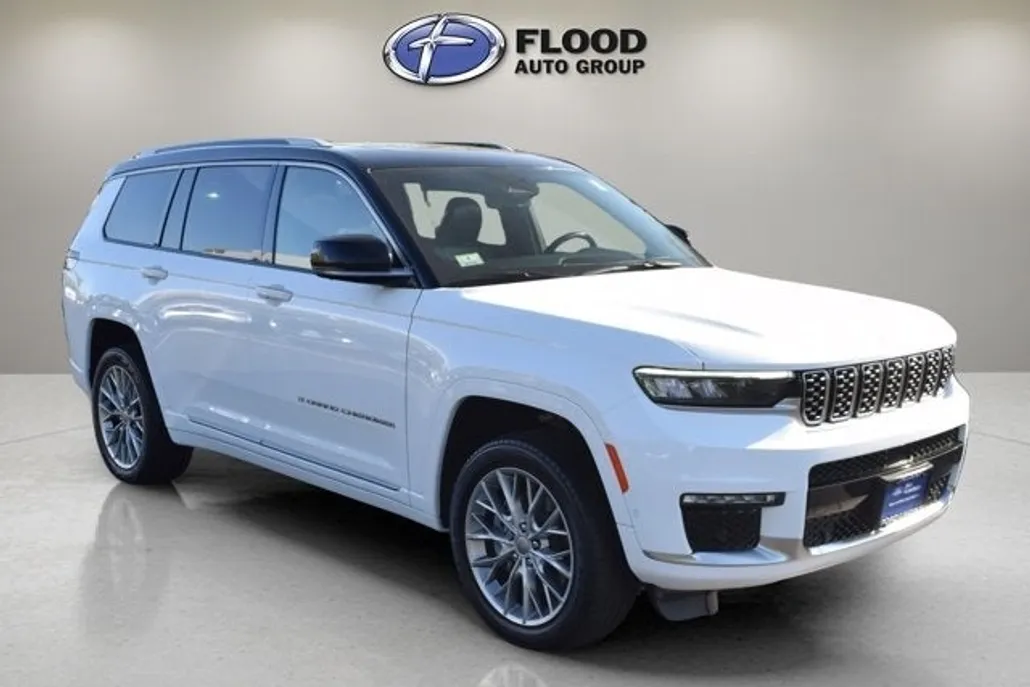 2023 Jeep Grand Cherokee L Summit photo 1