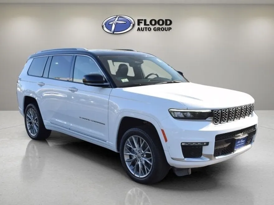 2023 Jeep Grand Cherokee L Summit photo 1