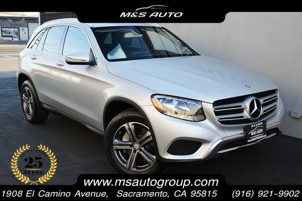 2016 Mercedes Benz GLC 300 photo 1