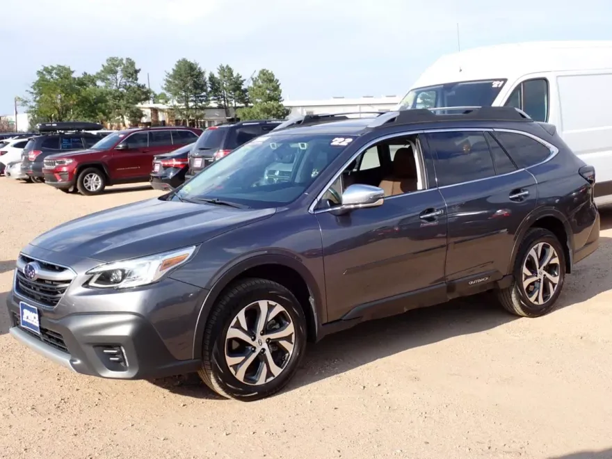 2022 Subaru Outback Touring XT photo 1