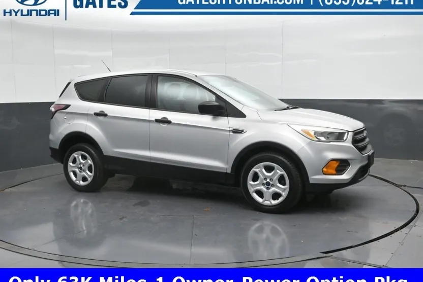 2017 Ford Escape S photo 1