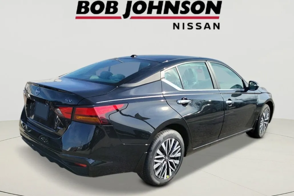 2025 Nissan Altima SV photo 1