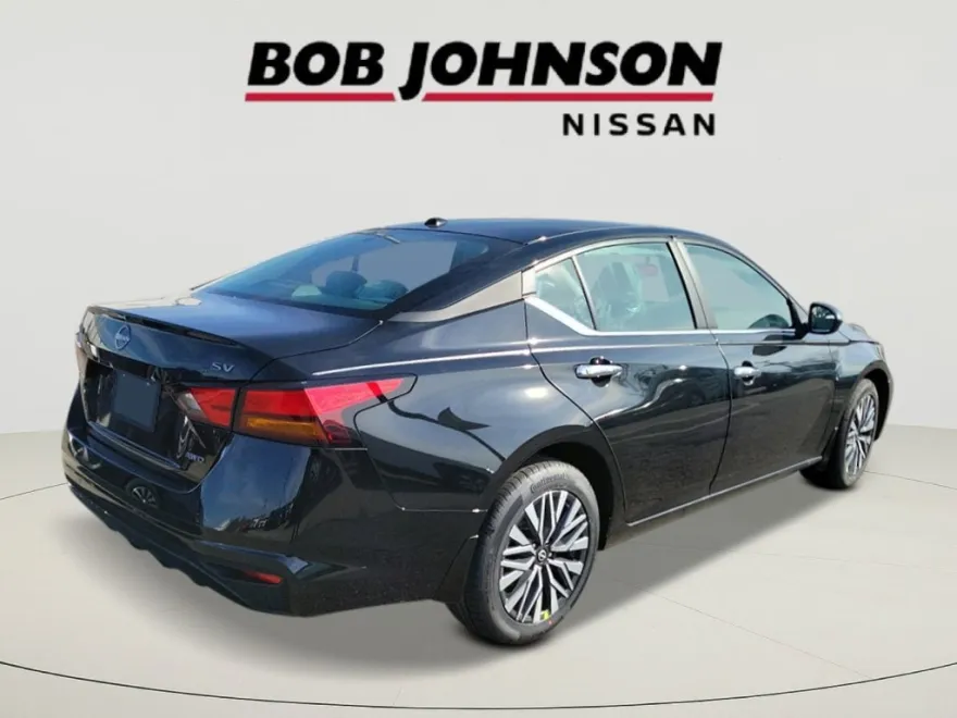 2025 Nissan Altima SV photo 1