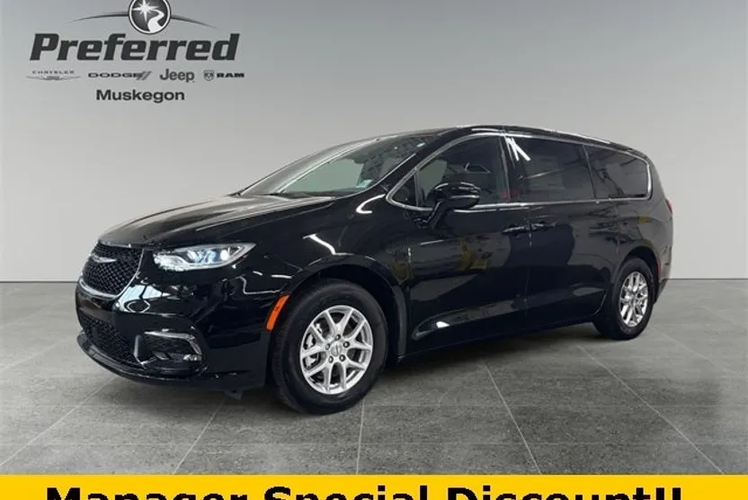2025 Chrysler Pacifica photo 1