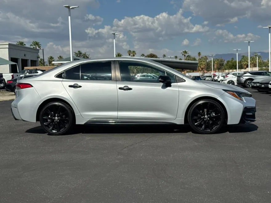 2020 Toyota Corolla SE photo 1