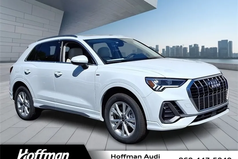 2025 Audi Q3 45 TFSI S line Premium photo 1