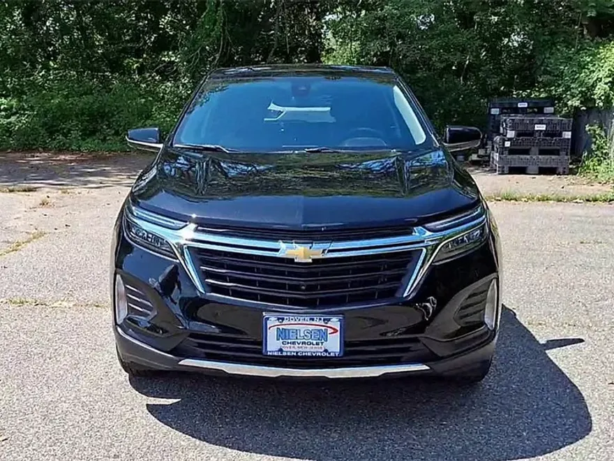 2022 Chevrolet Equinox LT photo 1