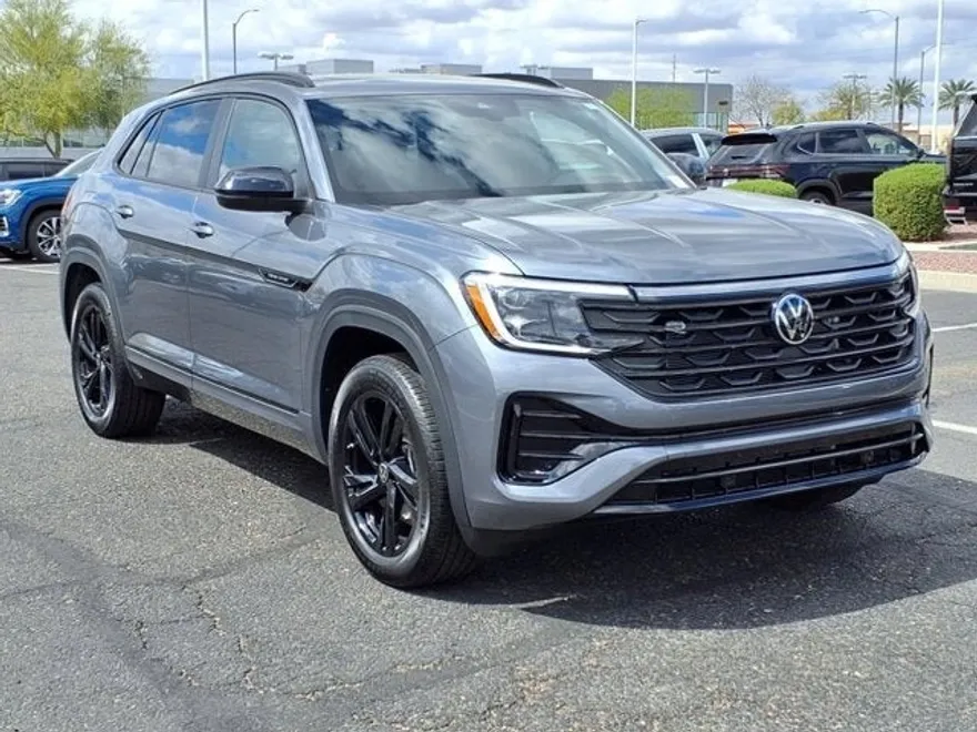 2025 Volkswagen Atlas Cross Sport SEL R-Line photo 1
