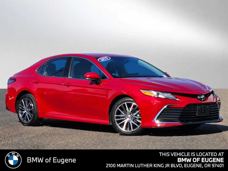 2023 Toyota Camry XLE photo 1