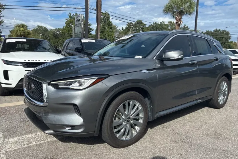 2024 Infiniti QX50 Luxe AWD photo 1