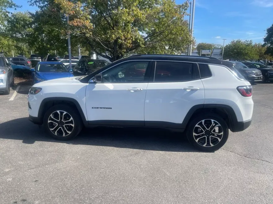 2022 Jeep Compass Limited photo 1
