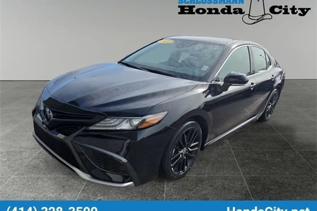 2022 Toyota Camry XSE photo 1