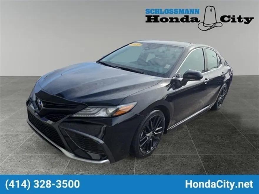 2022 Toyota Camry XSE photo 1