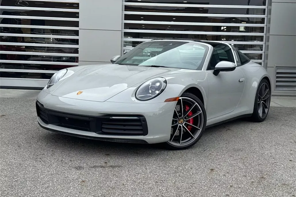 2021 Porsche 911 Targa 4S photo 1