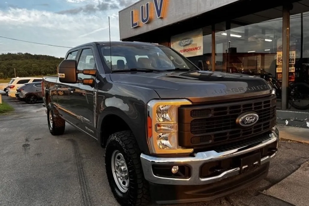 2023 Ford F-250 XL photo 1