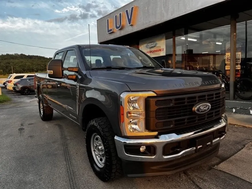 2023 Ford F-250 XL photo 1