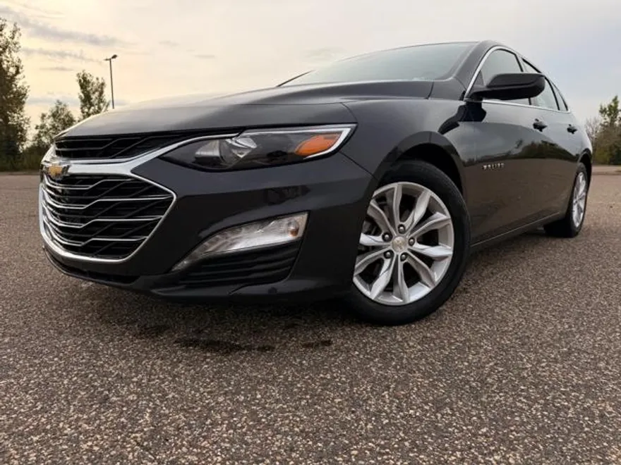 2023 Chevrolet Malibu 1LT photo 1