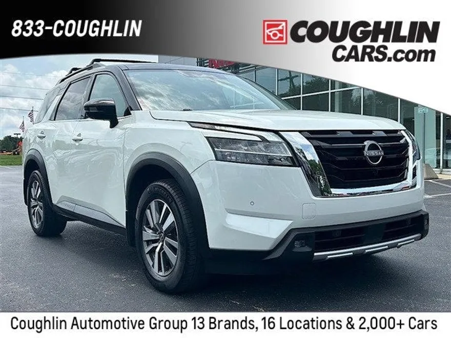 2022 Nissan Pathfinder SL photo 1