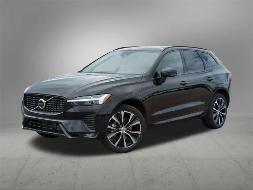 2025 Volvo XC60 Plus B5 photo 1