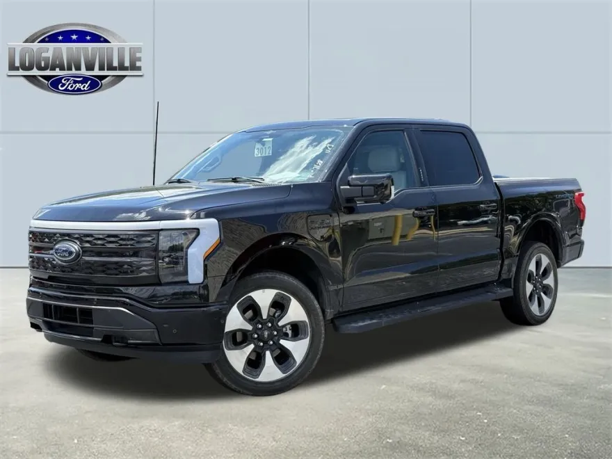 2023 Ford F-150 Lightning Platinum photo 1
