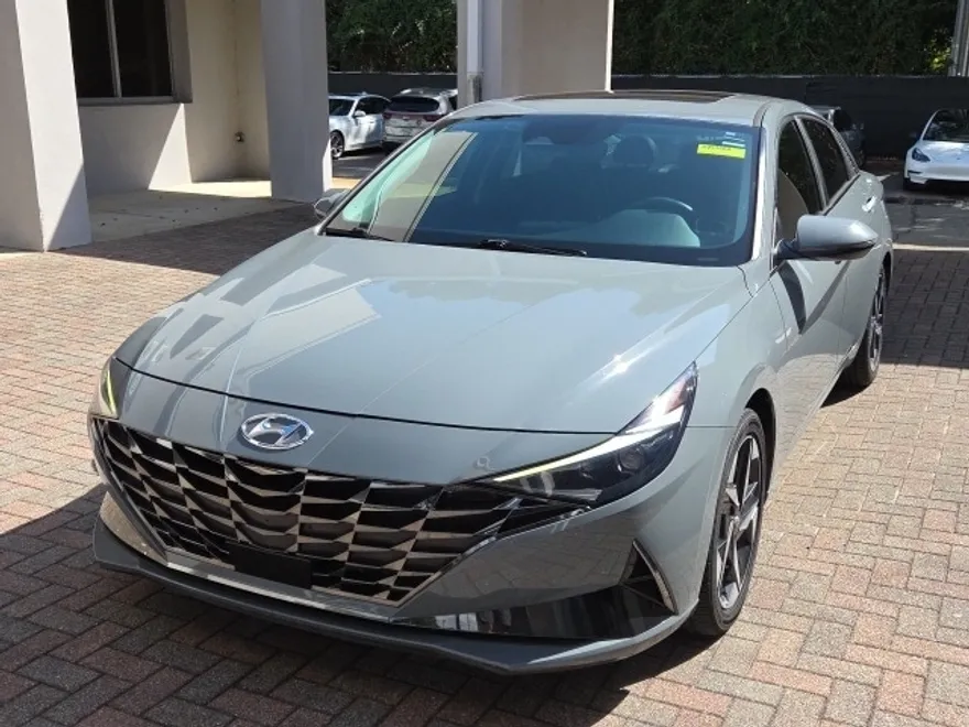 2021 Hyundai Elantra Limited photo 1