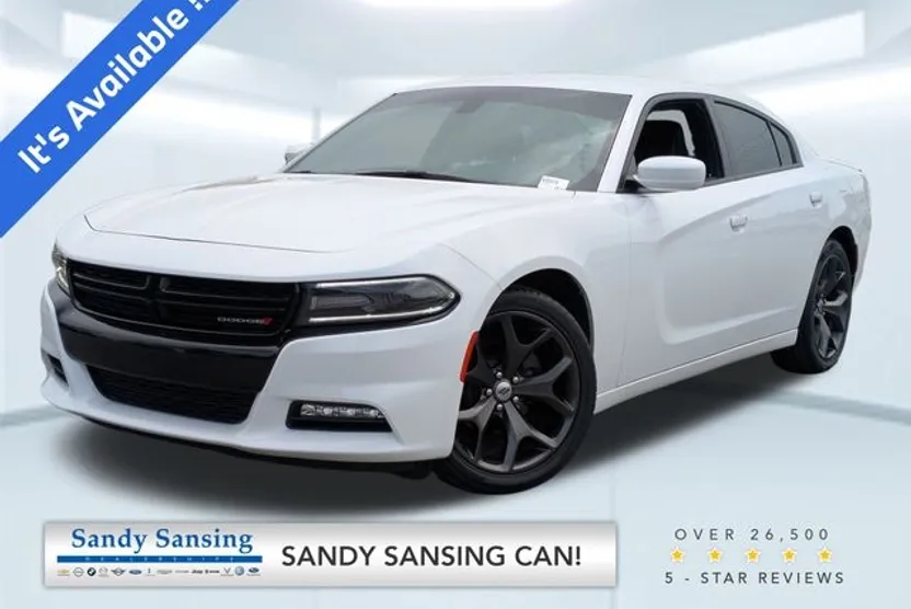 2017 Dodge Charger SXT photo 1