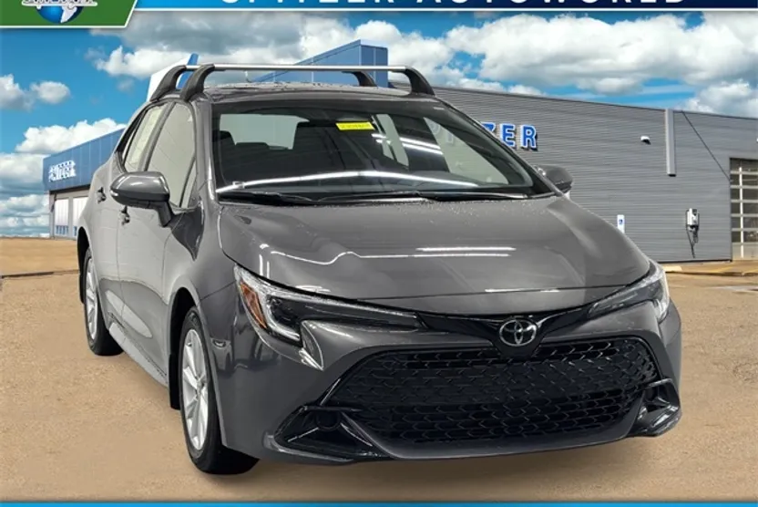 2024 Toyota Corolla SE photo 1