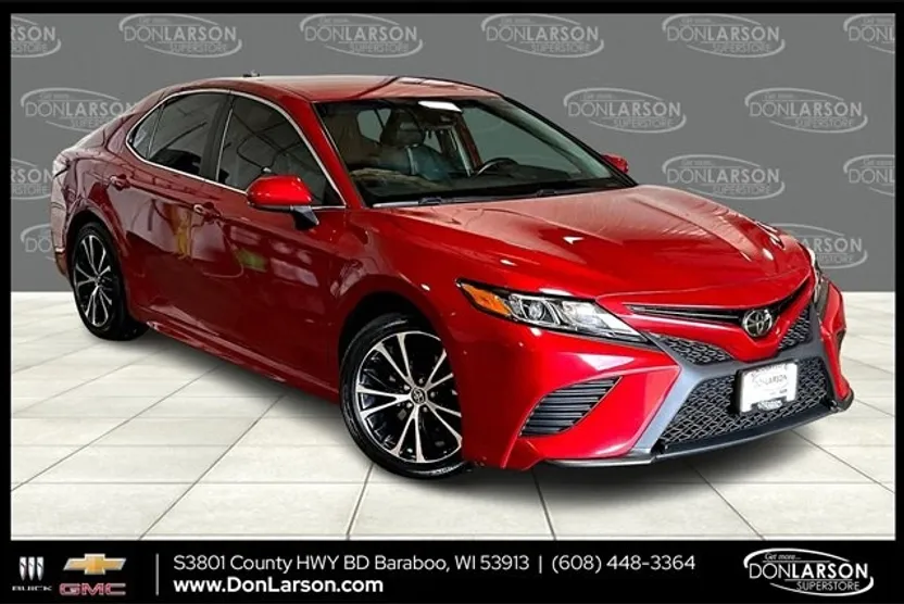 2019 Toyota Camry SE XLE photo 1