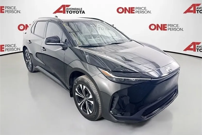 2024 Toyota bZ4X XLE photo 1