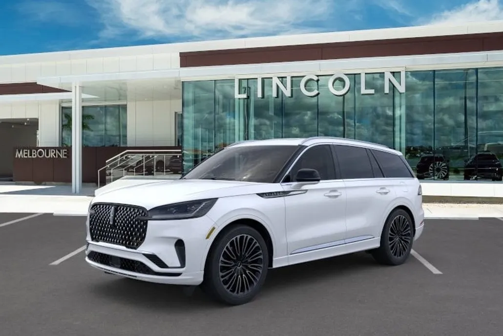 2025 Lincoln Aviator Black Label photo 1