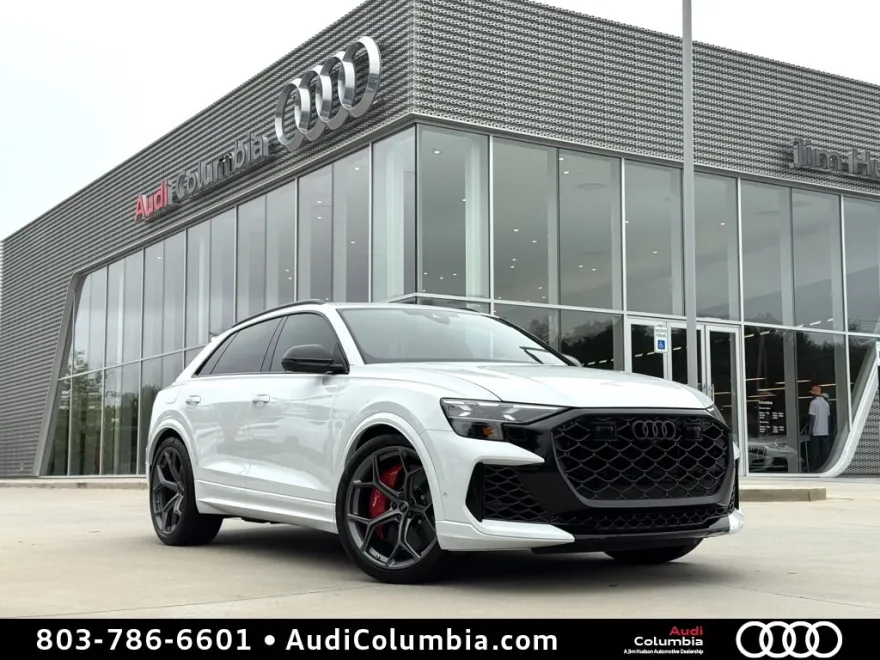 2025 Audi RS Q8 photo 1