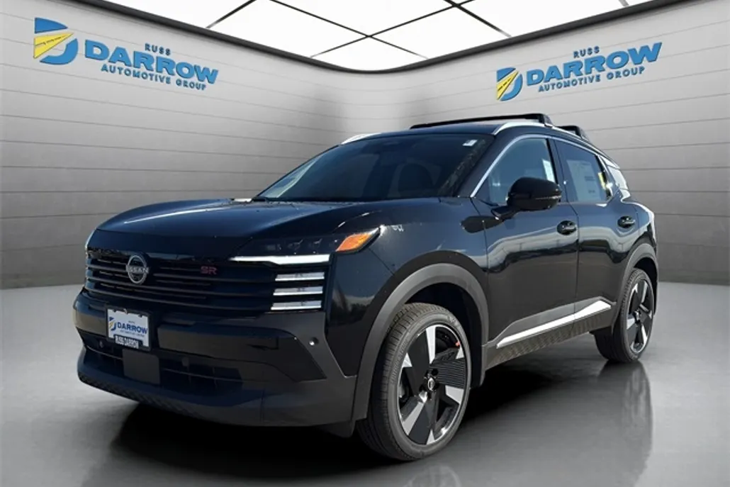 2026 Nissan Kicks SR photo 1