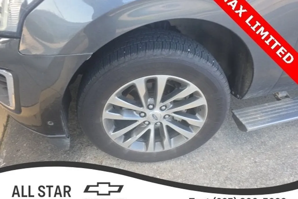 2018 Ford Expedition MAX Limited photo 1