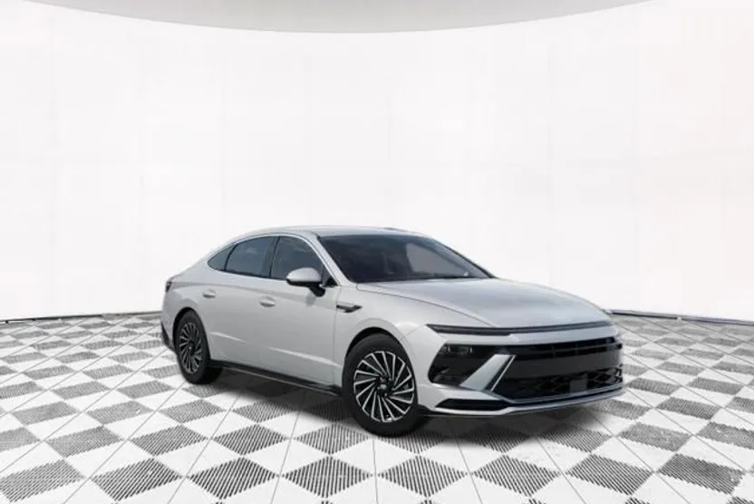 2025 Hyundai Sonata Hybrid SEL photo 1