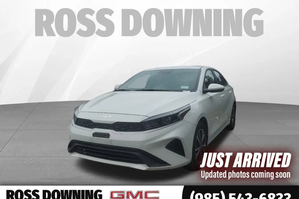 2024 Kia Forte LXS photo 1