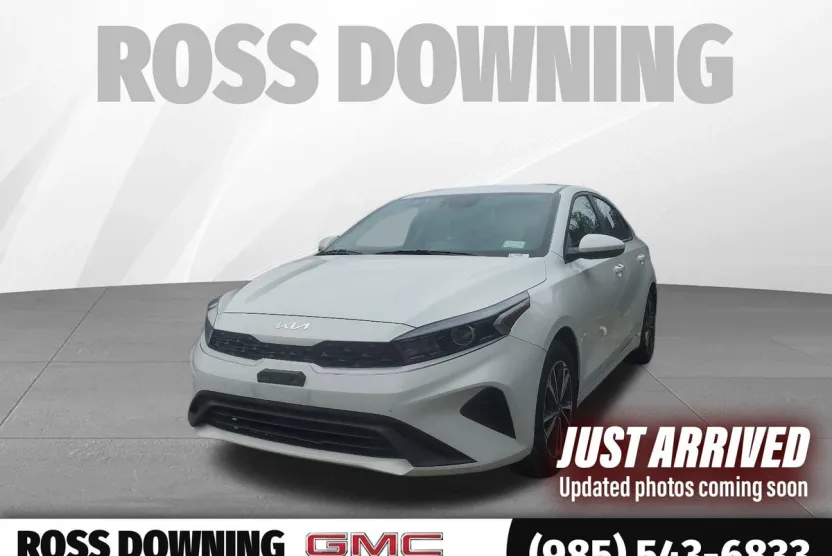 2024 Kia Forte LXS photo 1