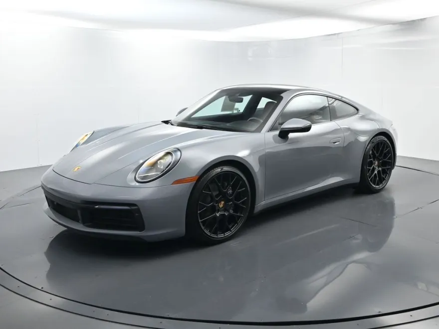 2024 Porsche 911 T 4 photo 1
