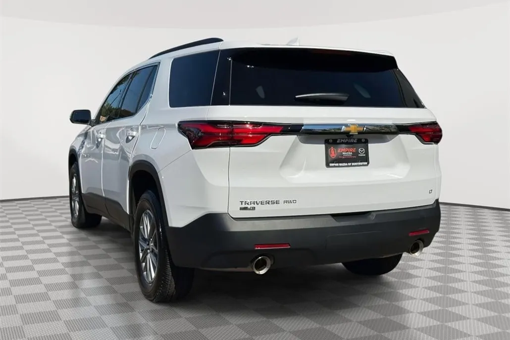 2024 Chevrolet Traverse Cloth photo 1