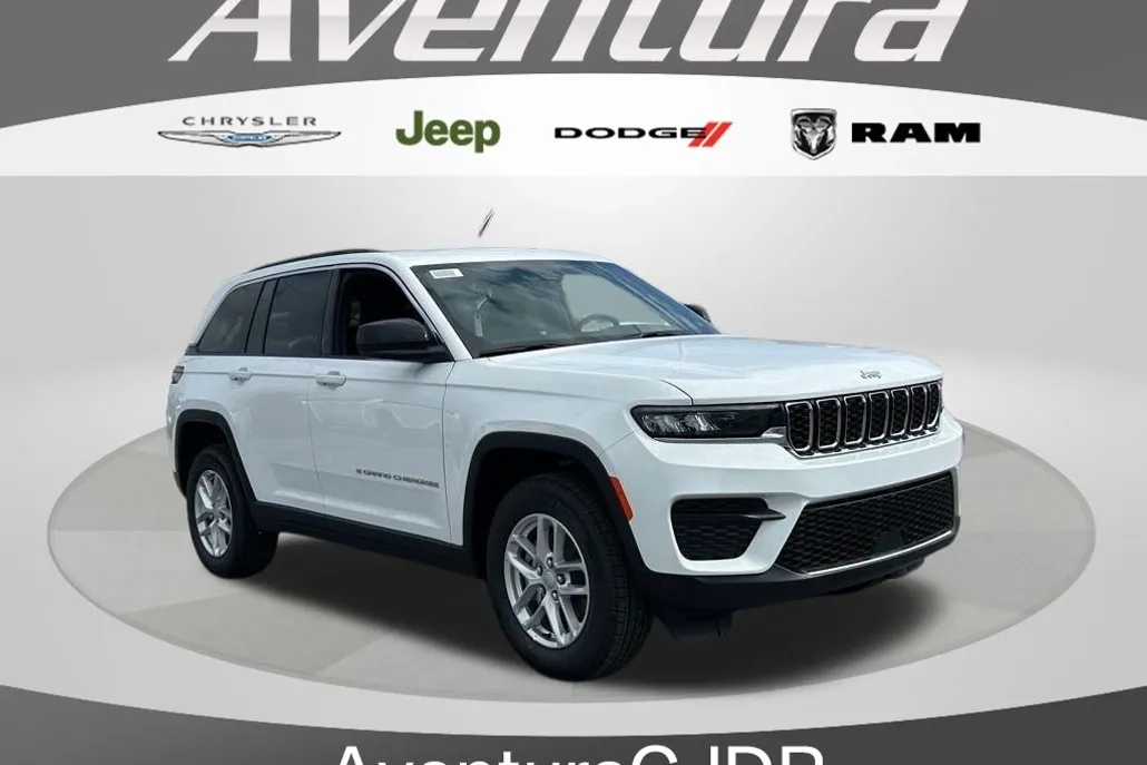 2025 Jeep Grand Cherokee Laredo Altitude photo 1